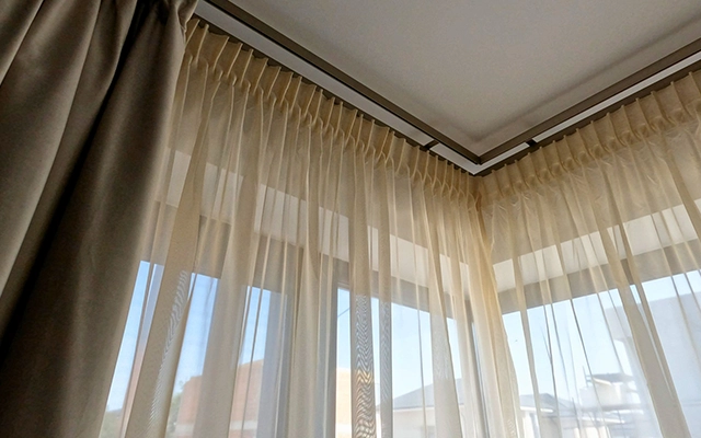 Perdele si draperii pe comanda Pipera
